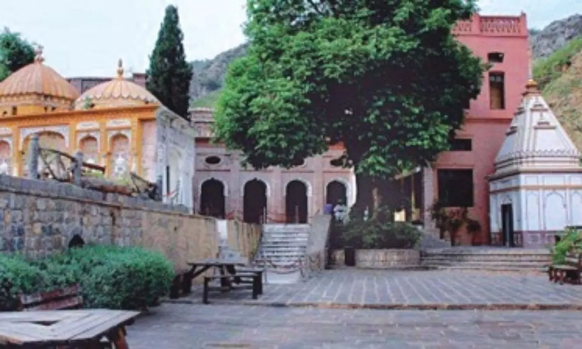 Pakistans religious council recommends opening of Saidpur village Hindu temple