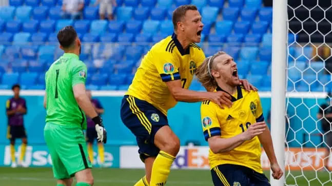 Emil Forsberg fires Sweden to victory over Slovakia
