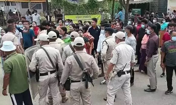 Manipur: Clashes Erupt Between Police and Public During an Eviction Drive