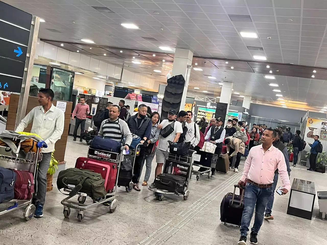 Nearly 4 Lakh Travellers Passed Through Guwahati Airport in February 2023 -  Sentinelassam